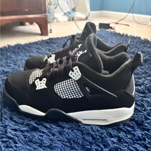 Jordan 4 white thunder size 13